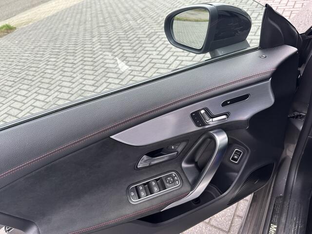 Mercedes-Benz CLA-KLASSE Shooting Brake 180 Bns Sol. AMG FULL PANO SFEER NAVI CAMERA