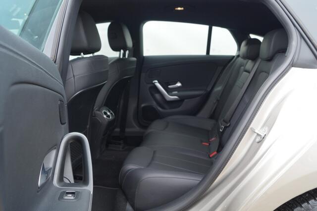 Mercedes-Benz CLA-KLASSE Shooting Brake 200 163pk Business Solution Pro -LEER-