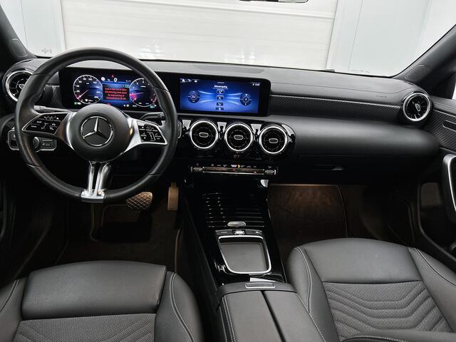 Mercedes-Benz CLA-KLASSE 180 Business Line | Trekhaak | Cruise Control | Stoelverwarming | Inclusief 24 maanden MB Certified garantie voor Europa.