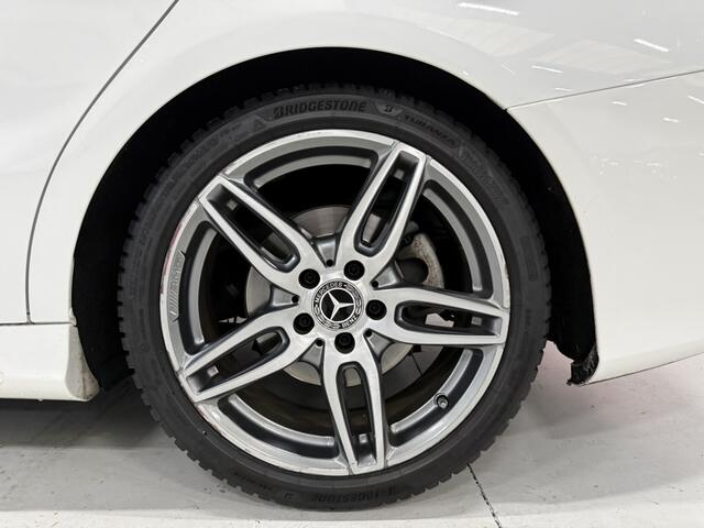 Mercedes-Benz CLA-KLASSE 180 *Camera*Cruise*Stoelverwarming*