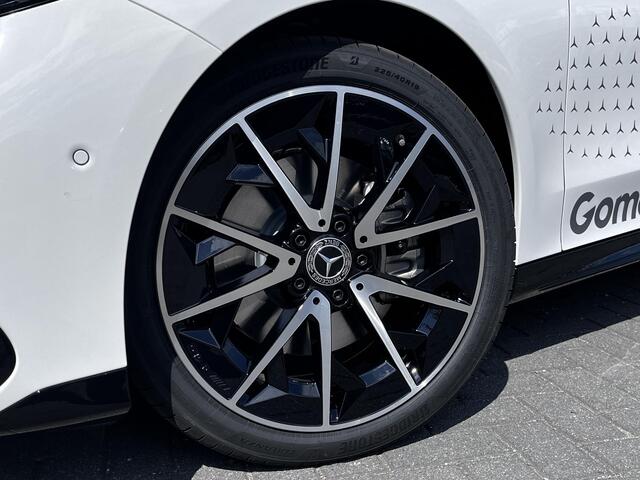 Mercedes-Benz CLA-KLASSE 250+ Launch Edition | AMG Line | Night Pakket | Panoramadak | MULTIBEAM LED Koplampen | DISTRONIC Afstandsassistent | Dodehoekassistent | Elektrisch Verstelbare Stoelen + Memory | Stoelverwarming | Sfeerverlichting