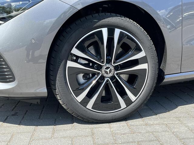 Mercedes-Benz CLA-KLASSE Shooting Brake 250 e Star Edition Luxury | Panoramadak | Nightpakket | MULTIBEAM LED | Dodehoekassistent | Sfeerverlichting | Stoelverwarming | Apple CarPlay | Android Auto | Achteruitrijcamera