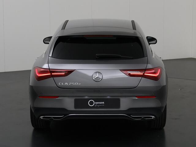Mercedes-Benz CLA-KLASSE Shooting Brake 250e Star Edition | Easypack - achterklep | Keyless go | Achteruitrijcamera | Stoelverwarming | Sfeerverlichting |