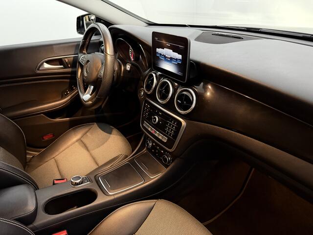 Mercedes-Benz CLA-KLASSE 180 Ambition Camera, Navi, Keyless start, Cruise control, A start stop, Half leder, Lichtmetalen velgen