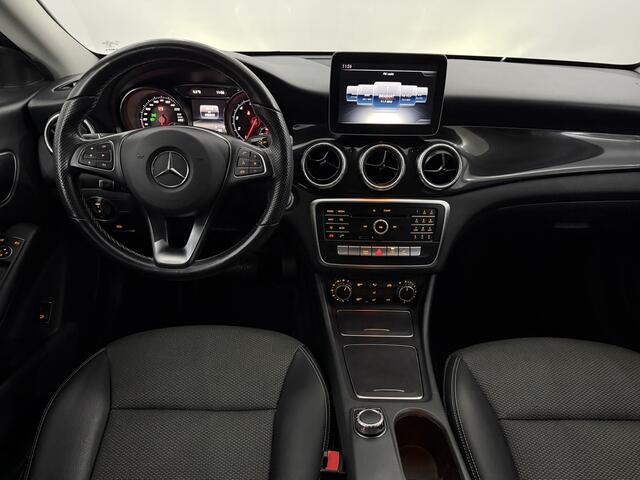 Mercedes-Benz CLA-KLASSE 180 Ambition Camera, Navi, Keyless start, Cruise control, A start stop, Half leder, Lichtmetalen velgen