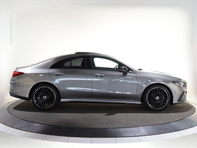 Mercedes-Benz CLA-KLASSE 180 Business Solution AMG | Night | Panoramaschuifdak | AMG Line Plus | Head-up display | 360° camera | Memory stoelen |