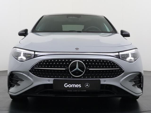 Mercedes-Benz CLA-KLASSE 180 Business Solution AMG | AMG Line Plus | Premium Plus Pakket | Night Pakket | Trekhaak | Panoramadak | MBUX Superscreen | Burmester 3D Surround | Head-up Display | Adaptieve Cruise Control | Dodehoekassistent | Verkeersbordenassistent | MULTIBEAM LED