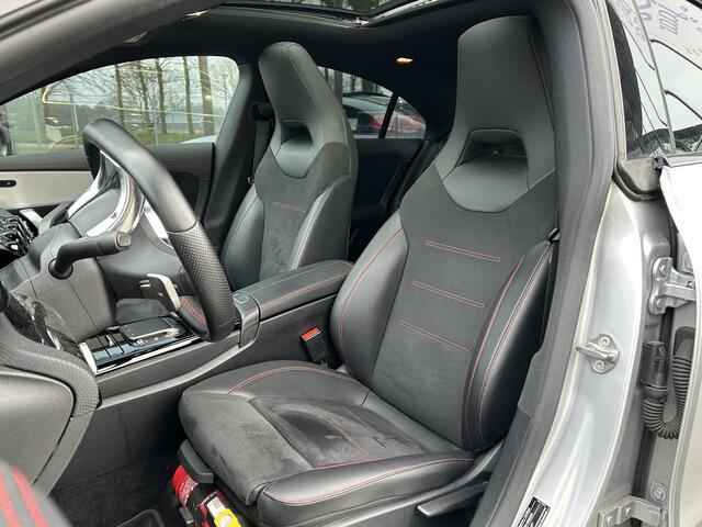 Mercedes-Benz CLA-KLASSE 250e AMG // Panoramadak // Nightpakket // Sfeerverlichting // Carplay // Camera // Keyless // MultiBeam
