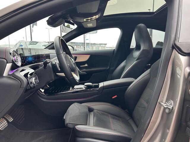 Mercedes-Benz CLA-KLASSE 180 Business Solution AMG | Trekhaak | Memory | Panoramadak