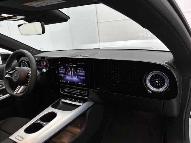 Mercedes-Benz CLA-KLASSE 180 Business Solution AMG | Nightpakket | Multibeam Led | Thermotronic | Memorypakket | 19 inch AMG velgen | Sierdelen geborsteld aluminium |Smartphone integratiepakket | Adaptieve cruisecontrol |