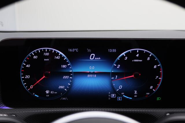 Mercedes-Benz CLA-KLASSE Shooting Brake 180 Business Solution Luxury Leer, Camera, Apple Carplay, Sfeerverlichting, PDC