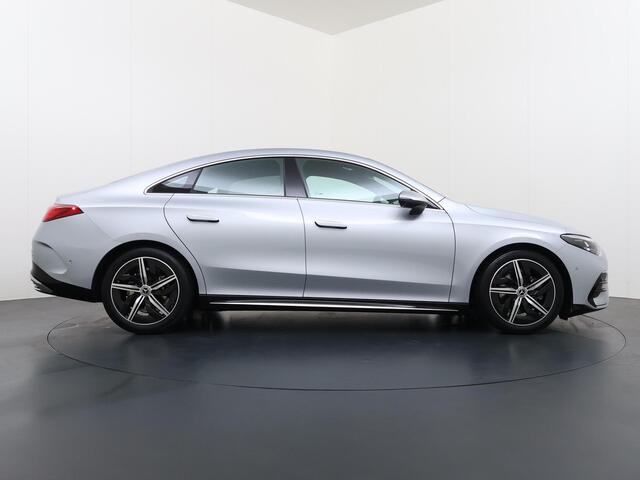 Mercedes-Benz CLA-KLASSE 180 Business Solution AMG | Panoramadak | Adaptieve Cruise Control | Dodehoekassistent | Verkeersbordenassistent | Adaptieve Grootlichtassistent | Stoelverwarming | Sfeerverlichting | Apple CarPlay | Android Auto | Achteruitrijcamera | Parkeersensoren