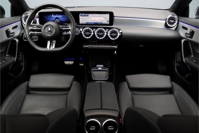 Mercedes-Benz CLA-KLASSE Shooting Brake 250 e AMG Line Aut8 | Facelift | Panoramadak | Distronic+ | Memory | Verwarmd Stuuwiel | Leder | HUD | Sfeerverlichting | Augmented Reality | Surround Camera | Keyless Go |