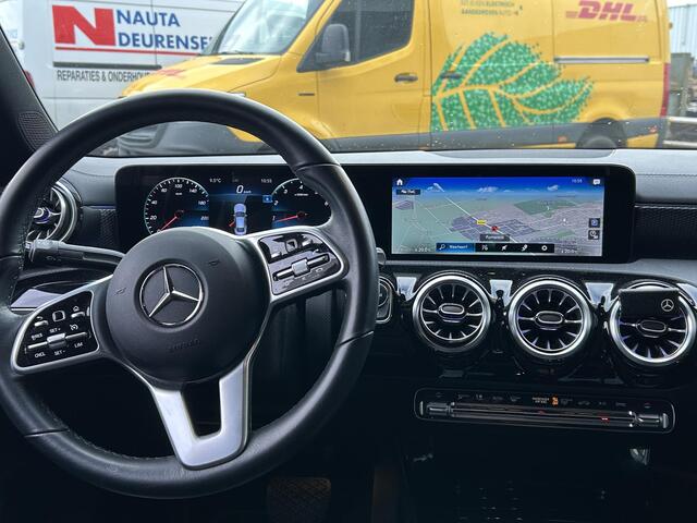 Mercedes-Benz CLA-KLASSE 180 Luxury Line