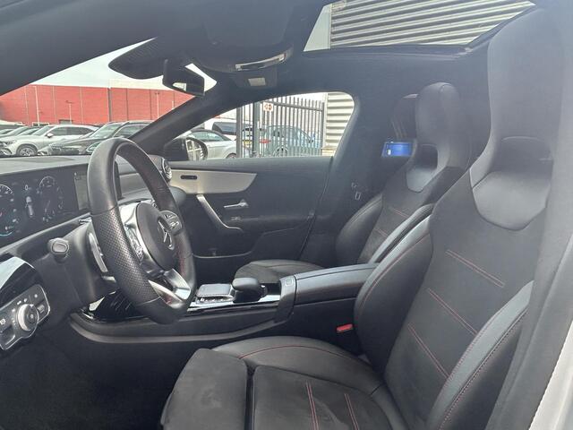 Mercedes-Benz CLA-KLASSE Shooting Brake 180 AMG | Panoramadak | Night Pakket