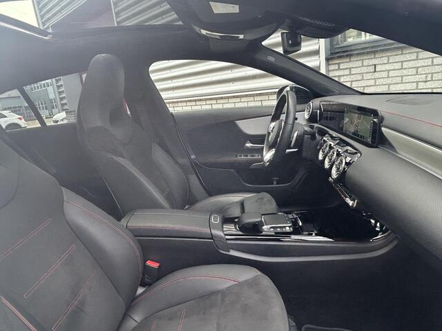 Mercedes-Benz CLA-KLASSE Shooting Brake 180 AMG | Panoramadak | Night Pakket