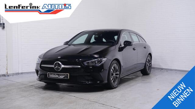 Mercedes-Benz CLA-KLASSE Shooting Brake 180 Business Line NAP 1e eigen. LED-verlichting 17"-lichtmetalen velgen navigatie PDC v+a DAB bleutooth Camera sportstoelen stoelverwarming voor electr-achterklep schakelflippers aan het stuur
