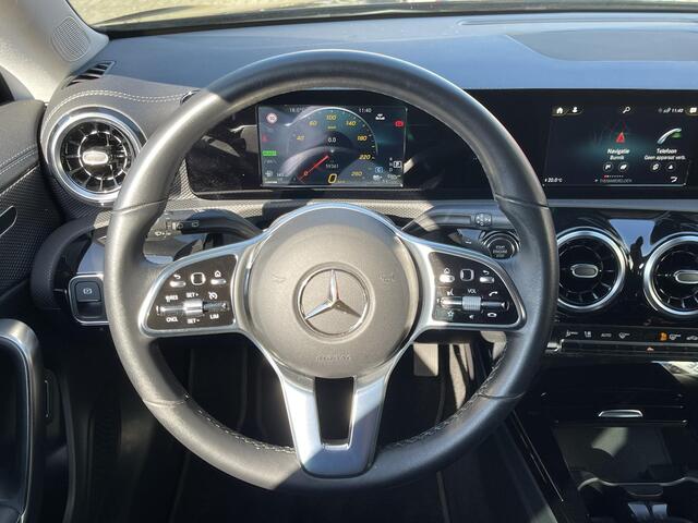 Mercedes-Benz CLA-KLASSE Shooting Brake 250 e 17"/Apple Carplay & Android Auto/LED/Stoelverwarming/Camera/Climate