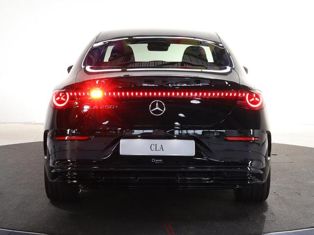 Mercedes-Benz CLA-KLASSE 250+ Launch Edition 85 kWh | Night | Panoramadak | Stoelverwarming | DISTRONIC | Achteruitrijcamera | Dodehoekassistent |