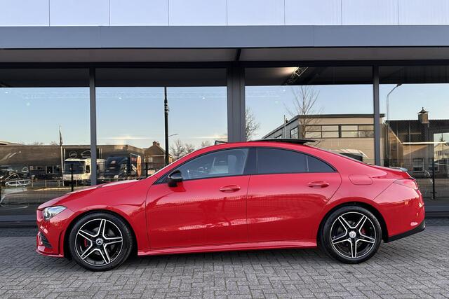 Mercedes-Benz CLA-KLASSE 180 AMG Night Panorama Sfeerverlichting Camera