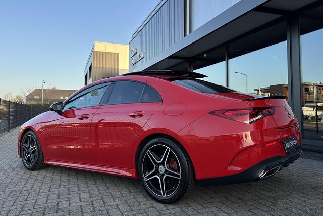 Mercedes-Benz CLA-KLASSE 180 AMG Night Panorama Sfeerverlichting Camera
