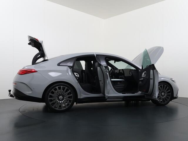 Mercedes-Benz CLA-KLASSE 180 Business Solution AMG | AMG Line Plus | Premium Pakket | Night Pakket | Winter Pakket | Trekhaak | Panoramadak | MBUX Superscreen | Adaptieve Cruise Control | Dodehoekassistent | Verkeersbordenassistent | Elektrisch Verstelbare Stoelen + Memory | Stoe