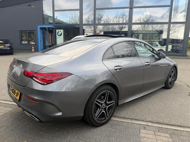 Mercedes-Benz CLA-KLASSE 180 Business Solution AMG VAN ¤ 30.900,- VOOR ¤ 28.440,- UW LENTEVOORDEEL ¤ 2.460,-! | PANO | AMG-LINE | STOELVERWARMING | SFEERVERLICHTING| CAMERA| KEYLESS|