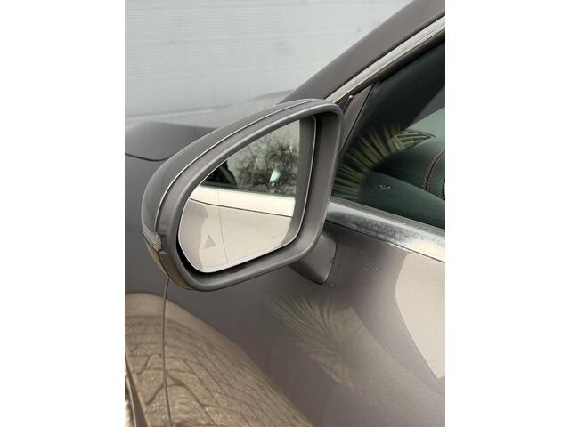 Mercedes-Benz CLA-KLASSE 180 Business Solution AMG