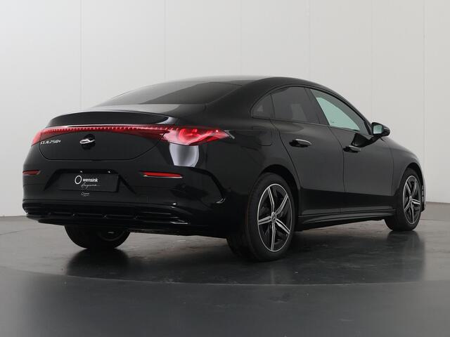 Mercedes-Benz CLA-KLASSE 250+ Launch Edition 85 kWh | Trekhaak | Night | Panoramadak | Stoelverwarming | DISTRONIC | Achteruitrijcamera | Dodehoekassistent |