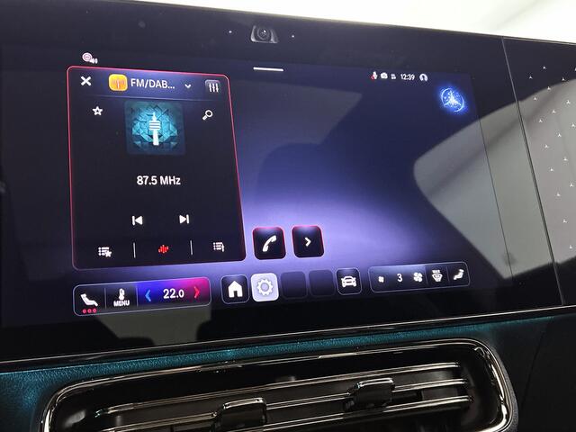 Mercedes-Benz CLA-KLASSE 200 Business Solution AMG 58 kWh | Nightpakket | Smartphone integratie | Vast panoramadak | Warmtepomp | Adaptieve cruisecontrol | Sfeerverlichting | Antidiefstal pakket | Stoelverwarming |