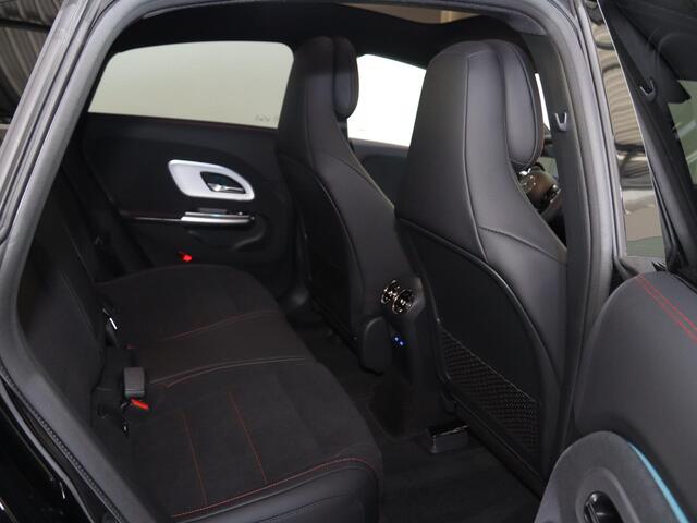 Mercedes-Benz CLA-KLASSE 250+ Launch Edition 85 kWh | Night | Panoramadak | Stoelverwarming | DISTRONIC | Achteruitrijcamera | Dodehoekassistent |