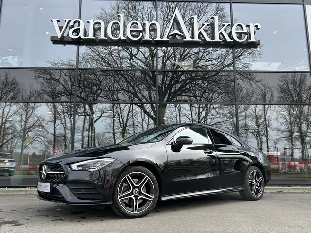 Mercedes-Benz CLA-KLASSE 250e AMG // Panoramadak // Carplay // MultiBeam LED // Sfeerverlichting // Night pakket // Keyless // 18" AMG