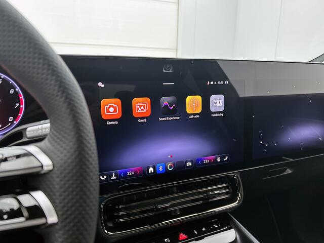 Mercedes-Benz CLA-KLASSE 200 Business Solution AMG | Premium Plus | Winterpakket | Rijassistentiepakket | Nightpakket | MBUX Augmented Reality navigatie | Smartphone integratie | Vast panoramadak |