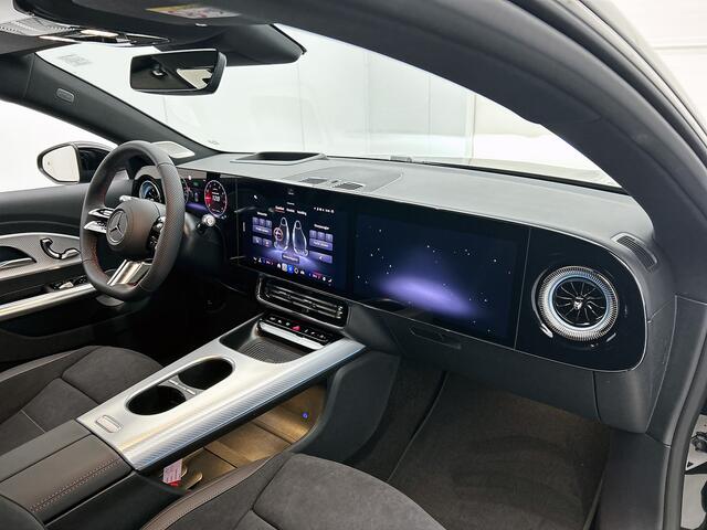 Mercedes-Benz CLA-KLASSE 200 Business Solution AMG | Premium Plus | Winterpakket | Rijassistentiepakket | Nightpakket | MBUX Augmented Reality navigatie | Smartphone integratie | Burmester 3D Surround Sound |