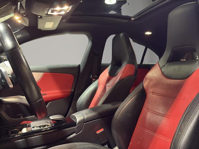 Mercedes-Benz CLA-KLASSE 180 Premium Plus AMG-Line Panoramadak | Leder | Memory | Night-pakket | Keyless-Go | Multibeam LED |
