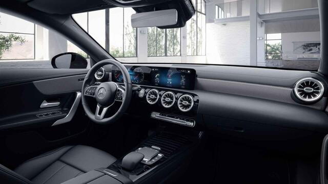 Mercedes-Benz CLA-KLASSE 200 Business Solution Luxury | Stoelverwarming | Widescreen | Sfeerverlichting | Apple Carplay |