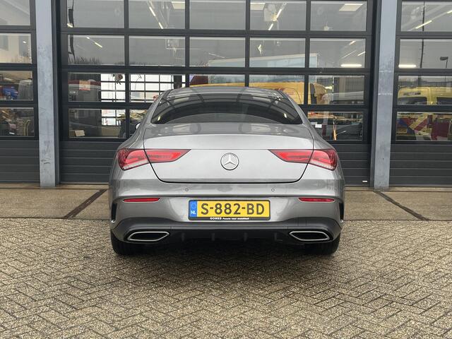 Mercedes-Benz CLA-KLASSE 180 AMG Line | Panoramadak | CarPlay | Cruise Control | Navigatie | Led Koplampen