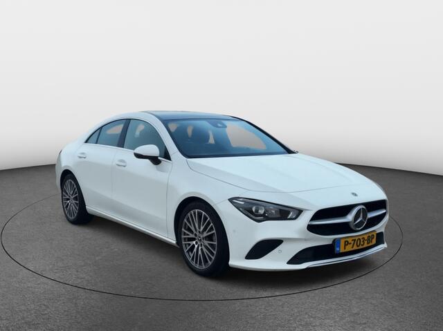 Mercedes-Benz CLA-KLASSE 180 Business Solution Luxury Aut | Panoramadak | Sfeerled