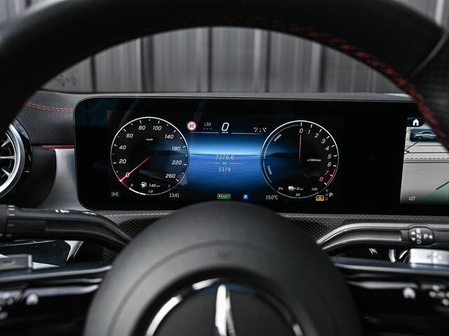 Mercedes-Benz CLA-KLASSE 250 e AMG Line | Panoramadak | Distronic | Night pack | Stoelverwarming | 360 camera | Keyless | Head-up | Ambiance interieur