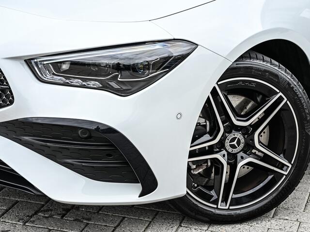 Mercedes-Benz CLA-KLASSE 250 e AMG Line | Panoramadak | Distronic | Night pack | Stoelverwarming | 360 camera | Keyless | Head-up | Ambiance interieur