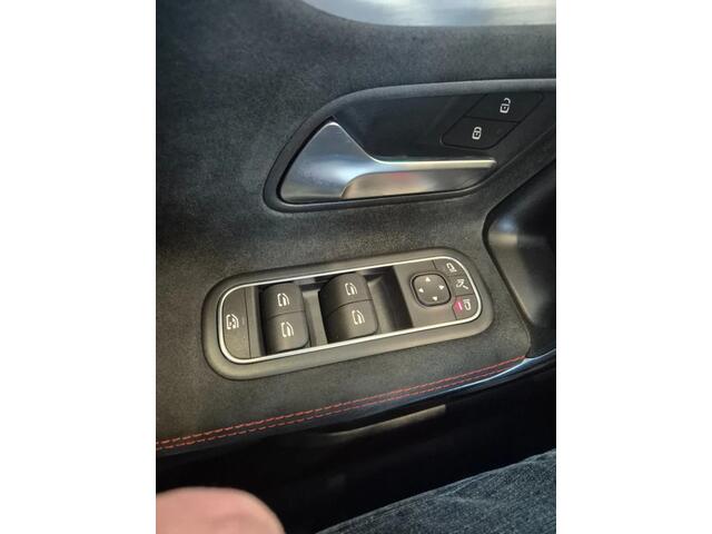 Mercedes-Benz CLA-KLASSE 250 E AMG