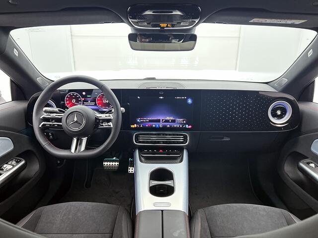 Mercedes-Benz CLA-KLASSE 200 Business Solution AMG | Advanced Plus pakket | Parkeerpakket | Smartphone integratie | Vast panoramadak | Sfeerverlichting | URBAN GUARD | Gezichtsherkenning |