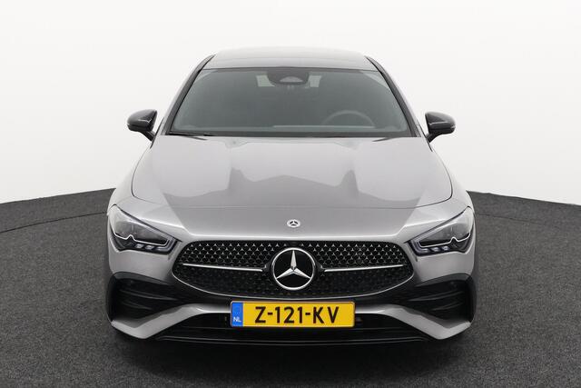 Mercedes-Benz CLA-KLASSE 180 AMG Line | Premium Pakket | Night Pakket | Panoramadak | MULTIBEAM LED Koplampen | Dodehoekassistent | Advanced Sound System | Sfeerverlichting |