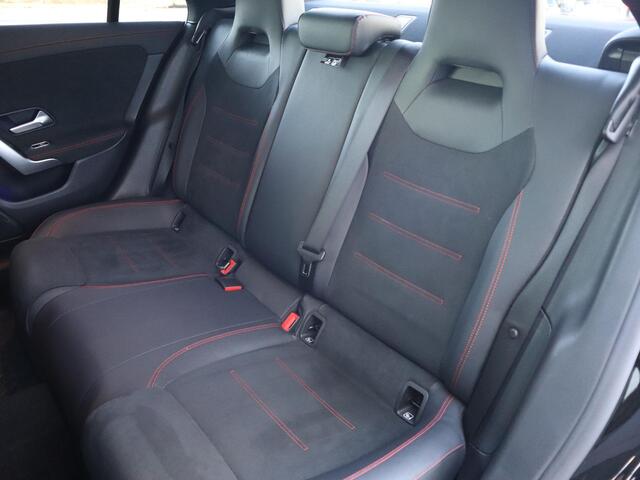 Mercedes-Benz CLA-KLASSE 180 Business Solution AMG