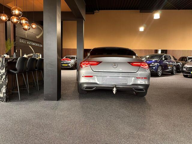 Mercedes-Benz CLA-KLASSE 180 Luxury Line stoelverwarming/Ambilight/Navi/Dealeronderhouden