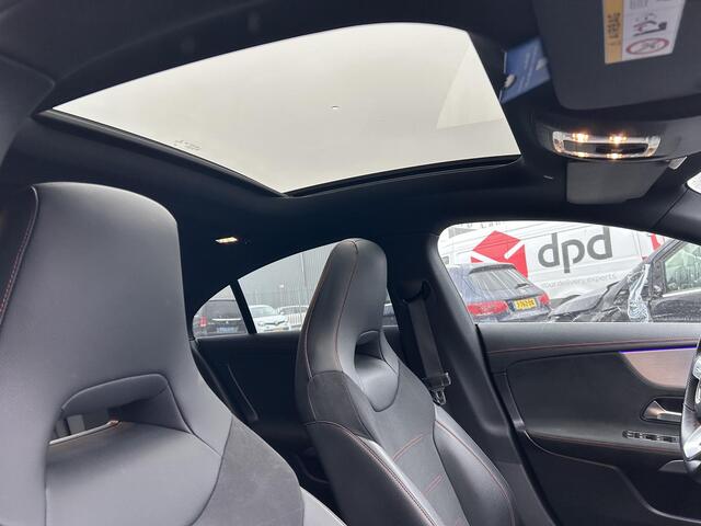 Mercedes-Benz CLA-KLASSE 180 AMG Line | Panoramadak | Sfeerverlichting |