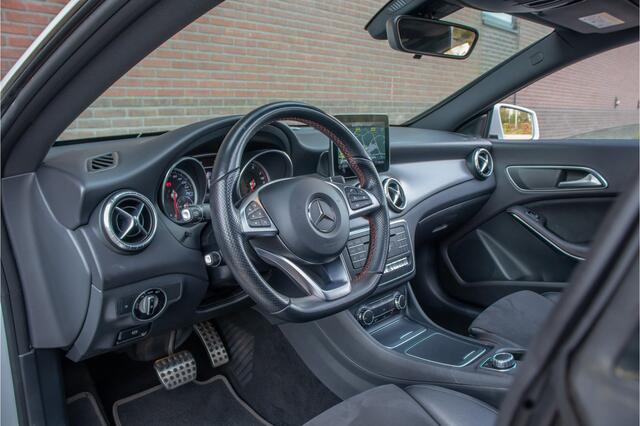 Mercedes-Benz CLA-KLASSE 180 Business Solution AMG, 61.000km NAP, Panoramadak, Carplay, Stoelverwarming, Camera, Half leder, Park Assist.