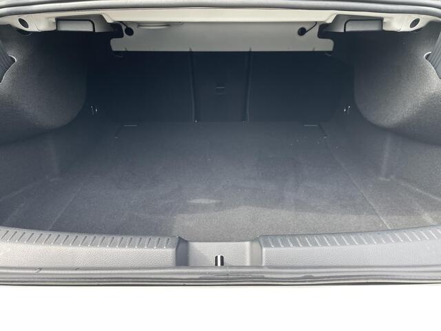 Mercedes-Benz CLA-KLASSE 180 Business Solution AMG AUT| STOELVERWARMING| SFEERVERLICHTING| ACHTERUITRIJCAMERA| 56.000KM!! | RIJKLAARPRIJS INCL. 12 MND BOVAG GARANTIE