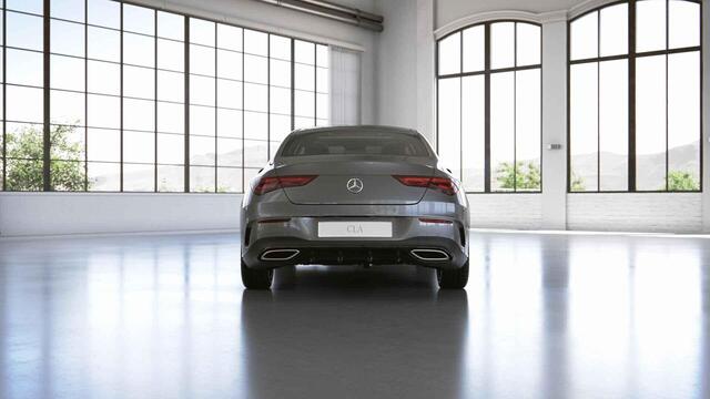 Mercedes-Benz CLA-KLASSE 180 AMG Line | Night | Panoramadak | Lederen bekleding | Widescreen | Sfeerverlichting | Stoelverwarming |