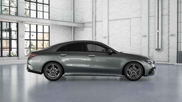 Mercedes-Benz CLA-KLASSE 180 Star Edition AMG Line | Panoramaschuifdak | Night | Achteruitrijcamera | Stoelverwarming voor